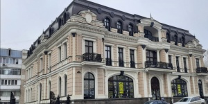 Саратовское правительство начинает судиться за здание у музея Федина