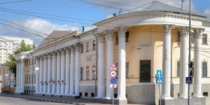 В майские праздники &mdash; на выставку