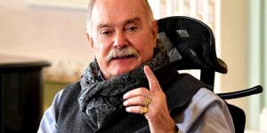 Михалков дал совет уехавшим из России деятелям культуры