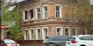 Мэрия Саратова продала историческое здание на Белоглинской, цена на аукционе выросла в 1,5 раза