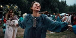 &laquo;Дикая Мята&raquo; на минималках &mdash; в выходные под Энгельсом пройдет фестиваль с йогой и танцами. Алкоголь и мясо под запретом