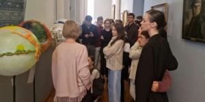 Юные таланты &laquo;Театрального Приволжья&raquo; открывают секреты саратовской живописи